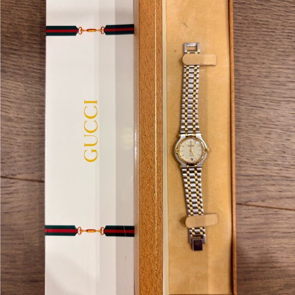 Gucci Two-Tone Silver and Gold Ladies’ Bracelet Watch - Picture 13 of 15